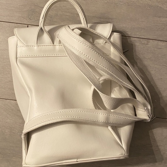 Matt & Nat backpack - Picture 2 of 7